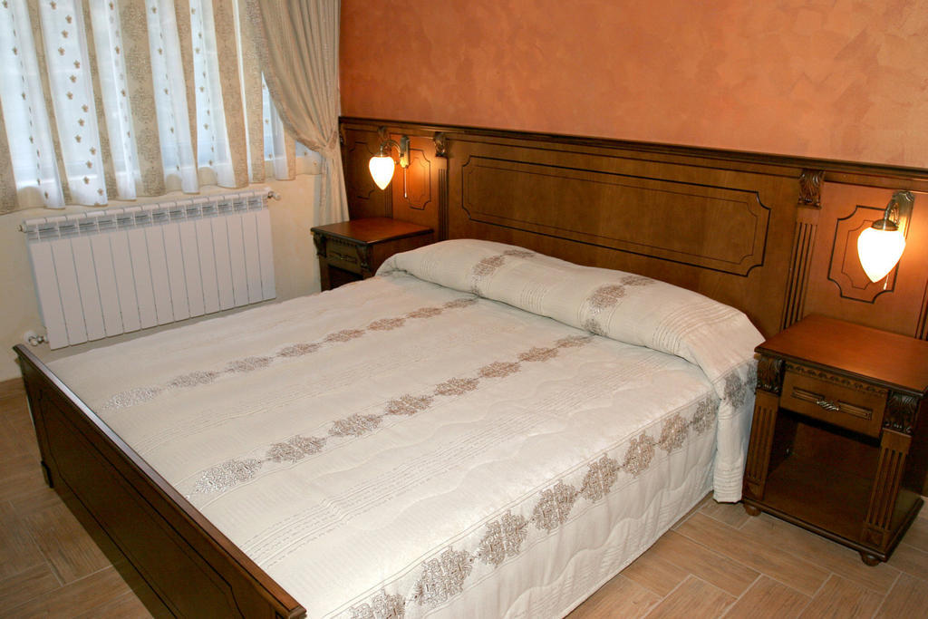 St.George Hotel Govedartsi Chambre photo